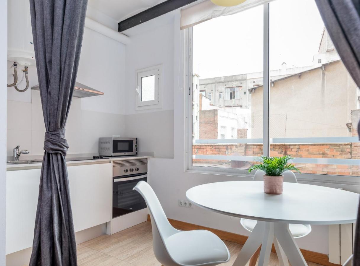Spacious Doubleroom Apartment At Sants 바르셀로나 외부 사진